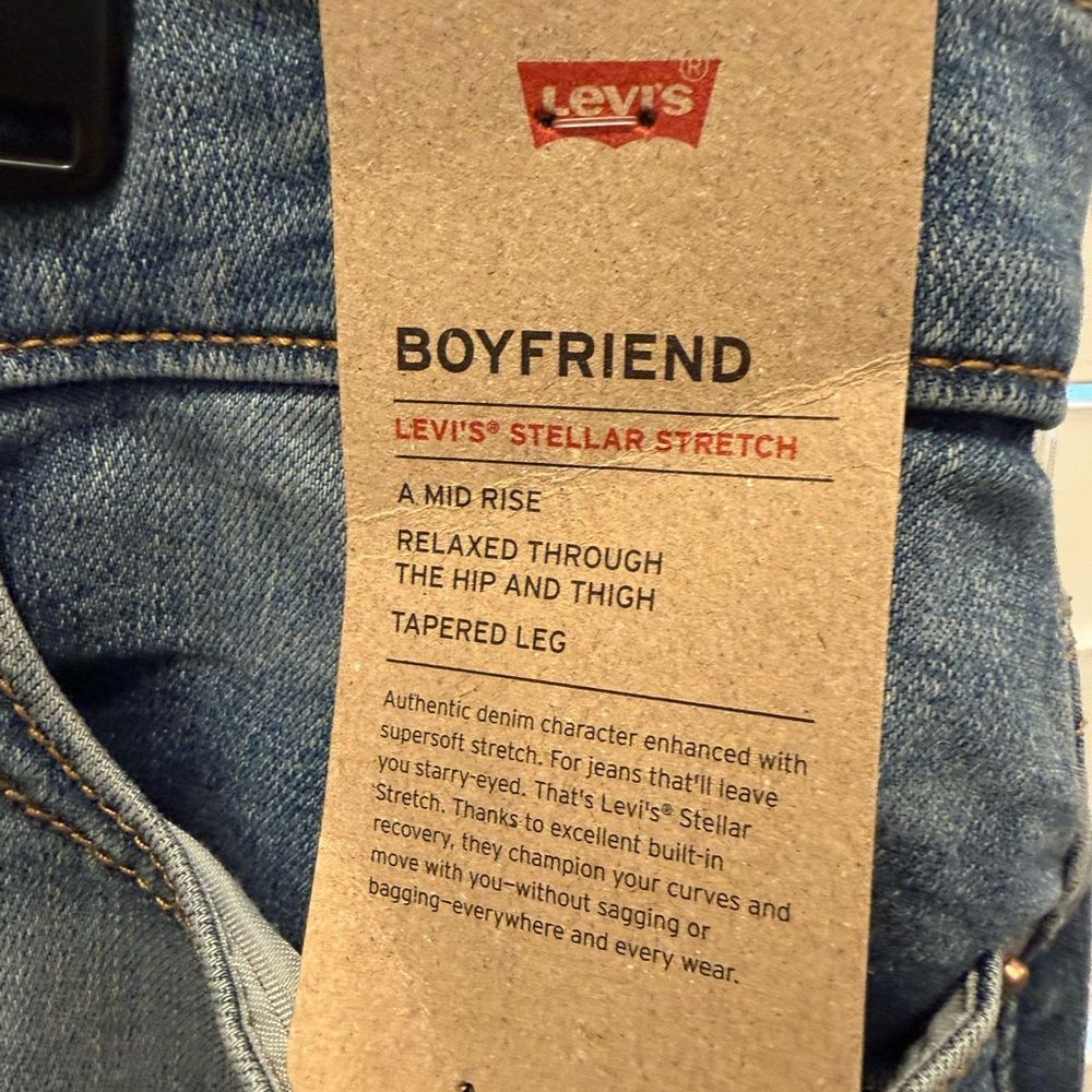 Levi's Boyfriend Jeans - Picture 4 of 7